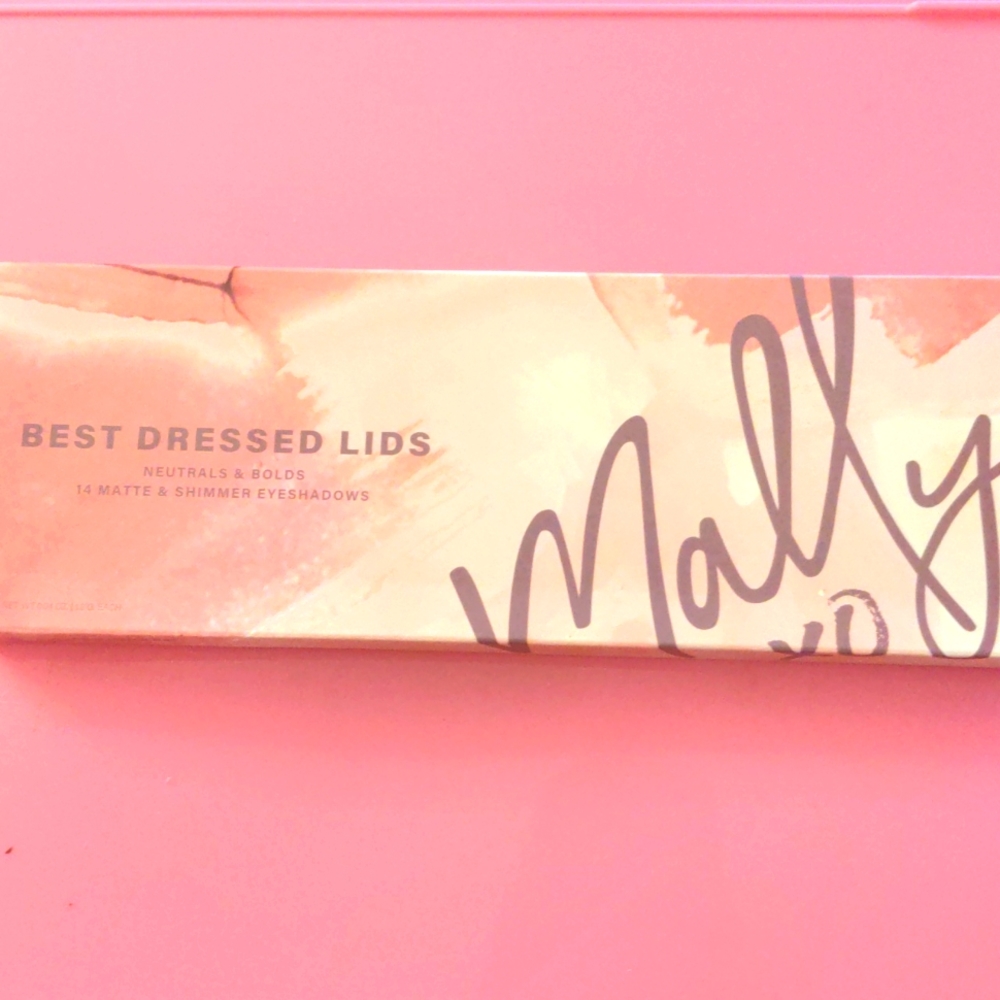 Mally: Best Dressed Lids